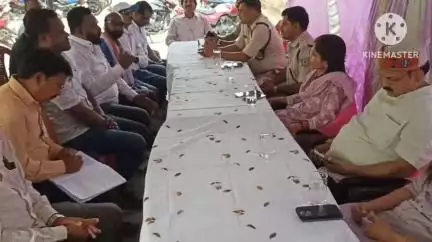 खूंटी: बकरीद त्योहार को लेकर खूंटी थाना परिसर में शांति समिति की बैठक की गई