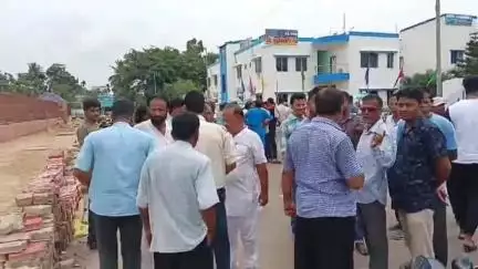 রামনগর ১: দীঘা জগন্নাথ মন্দিরে স্থানীয় শ্রমিকদের কাজে নেওয়ার দাবী তুলে বিক্ষোভ এলাকাবাসীর #jansamasya