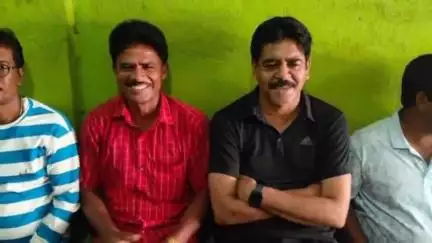 ক্যানিং ২: দলীয় নেতা কর্মীদের সঙ্গে ঝোড়োর মোড়ে চা চক্র ও জনসংযোগ করলেন রাজ্য তৃণমূল কংগ্রেসের সাধারণ সম্পাদক