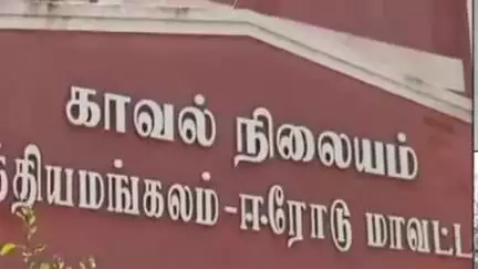 சத்தியமங்கலம்: வடக்குப்பட்டி பகுதியில் தமிழக அரசால் தடை செய்யப்பட்ட லாட்டரி சீட்டுகள் எண்கள் பரிசு விழும் என ஏமாற்றியது ஒருவர் கைது