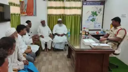 బక్రీదు పండుగ ప్రశాంత వాతావరణంలో జరుపుకోవాలని జిల్లా వ్యాప్తంగా మత పెద్దలకు కీలక సూచనలు చేసిన పోలీసులు
