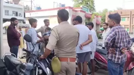 महोबा: मलकपुरा में 30 वर्षीय युवक ने फांसी लगाकर दी जान, आत्महत्या के कारण अज्ञात, पुलिस जांच में जुटी
