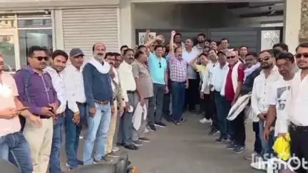 कटनी नगर: महिला थाना में कवरेज के दौरान पुलिस द्वारा पत्रकारों से अभद्रता, मुड़वारा विधायक को सौंपा ज्ञापन