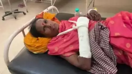 टीकमगढ़: दिगौड़ा के पास चलती बाइक से गिरी महिला, हुई घायल