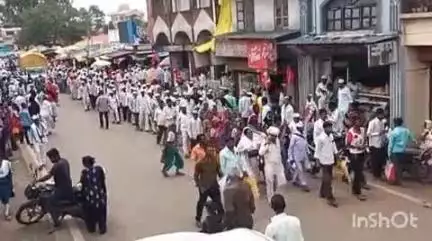 पेठ: माकपाचे विविध मागण्यांसाठी तहसील कार्यालयावर मोर्चा काढून ठिय्या आंदोलन