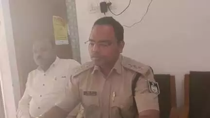 विजयराघवगढ़: आगामी त्योहारों को लेकर विजयराघवगढ़ थाने में शांति समिति की बैठक, पुलिस ने सौहार्द्र से त्यौहार मनाने की अपील की