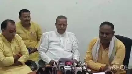 आरा: संपूर्ण क्रांति दिवस को लेकर आरा परिषदन में बड़हरा भाजपा विधायक व प्रदेश प्रवक्ता ने की प्रेस वार्ता
