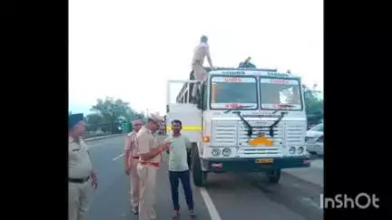 सावनेर: पोलीस स्टेशन केळवद अंतर्गत कवठा मार्गावर पोलीस अधिकाऱ्यांकडून  अवैध वाहतुकीला आळा
