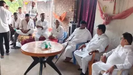 सिमरी बख्तियारपुर: मोहनपुर गांव के पूर्व प्रमुख के निधन पर मधेपुरा सांसद ने शोक संवेदना व्यक्त की