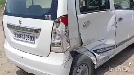 गदरपुर: दिनेशपुर रोड पर बराखेड़ा में दो कारों की आपस में भिड़ंत, हादसे में दोनों कारें क्षतिग्रस्त