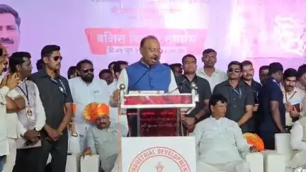 श्रीगोंदा: अहिल्यादेवी होळकर यांच्या त्रिशतापती उत्सवानिमित्त वर्षभर कार्यक्रम राबविणार : महसूल मंत्री चंद्रशेखर बावनकुळे