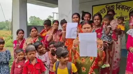 সিউড়ি ১: অঙ্গনারী কেন্দ্রে বাচ্চাদের খাবার দিচ্ছেন না অঙ্গনারী কর্মী, অভিযোগ স্থানীয়দের, দেখার আশ্বাস দিলেন প্রধান 
#jansamasya