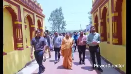 नैनपुर: कैबिनेट मंत्री श्रीमती संपत्तिया उइके ने ग्राम झिरिया में गोडकालीन बावड़ी के सफाई कार्यों का निरीक्षण किया