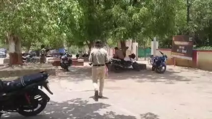 महोबा: जैतपुर में घर में घुसकर लूट और जान से मारने की धमकी, पीड़ित ने एसपी से न्याय की गुहार लगाई