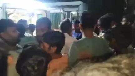 महराजगंज: महाराजगंज: पुरानी बाजार में आपसी रंजिश में तलवारबाजी, दो लोग घायल