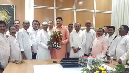 गडचिरोली: काँग्रेसचे माजी प्रदेशाध्यक्ष आमदार नानाभाऊ पटोले यांचा वाढदिवसा निमित्त खासदार डॉ.नामदेव किरसान यांनी घेतली भेट
