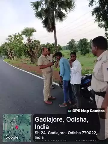 ସୁନ୍ଦରଗଡ ସହର: ଧରୁଆ ଡିହି ପୋଲିସର ଗଡିଆ ଜୋର ନିକଟରେ MV ଚେକିଂ  , 7 ଜଣଙ୍କ ଠାରୁ 6 ହଜାର ଟଙ୍କା ଜୋରିମାନା ଆକାରରେ ଆଦାୟ