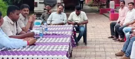 तोपचांची: आगामी बकरीद पर्व को लेकर हरिहरपुर थाना परिसर में शांति समिति की बैठक आयोजित