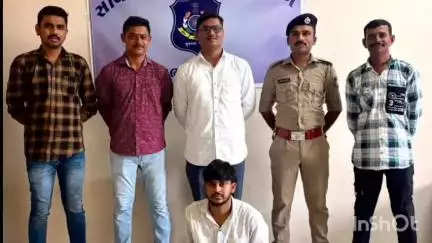 ખંભાળિયા: શેર ટ્રેડીંગ કરી એક ના બે કરવાની લાલચ આપી ફરીયાદી સાથે રૂ.1.10 લાખની છેતરપિંડી; સાયબર ક્રાઇમે આરોપીને રાજસ્થાનથી દબોચ્યો