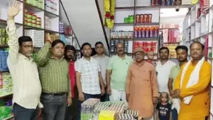 रसड़ा: रसड़ा में लो वोल्टेज समस्या को लेकर व्यापारियों ने की बैठक, अधिकारियों से भी मिलेंगे