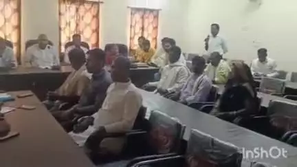 मधेपुर: मधेपुर प्रखंड में 20 सूत्री कमेटी की बैठक, विकास योजनाओं पर हुई चर्चा