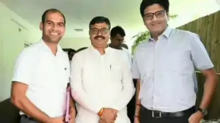 अलवर: अलवर ग्रामीण विधायक टीकाराम जूली जी ने की जनसुनवाई, सुनीं समस्याएं