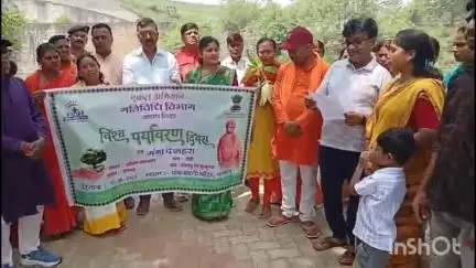 पतरातू: पंचबहिनी मंदिर पतरातु में गंगा दशहरा कार्यक्रम में पहुंचे विधायक रोशन लाल चौधरी