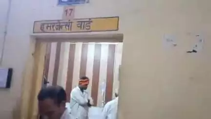 रानीगंज: आमापुर बेरा बाहीपुर गांव में शराबी को खेत में पेशाब करने से मना करने पर किसान का फोड़ा सिर