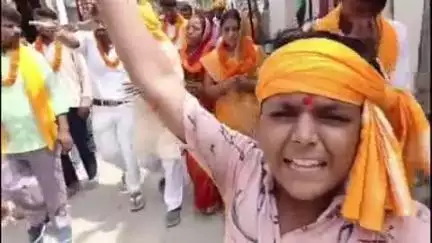 पकड़ी दयाल: पकड़ीदयाल नगर पंचायत चुनाव के लिए नामांकन के अंतिम दिन 31 प्रत्याशियों ने दाखिल किए नामांकन पत्र, रही खूब हलचल