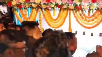 বসিরহাট ১: সাকচুড়া বাজারে স্ট্রিট লাইটের উদ্বোধন করলেন তৃণমূলের জেলা সভাপতি