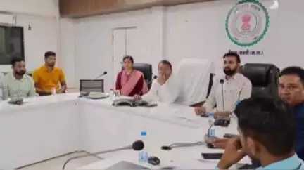 कलेक्टर की अध्यक्षता में खरीफ वर्ष 2025 की तैयारी के संबंध में बैठक आयोजित की गई