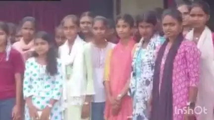मधवापुर: विश्व पर्यावरण दिवस पर मधवापुर प्रखंड के बसवरिया में साहरघाट थानाध्यक्ष द्वारा पौधारोपण