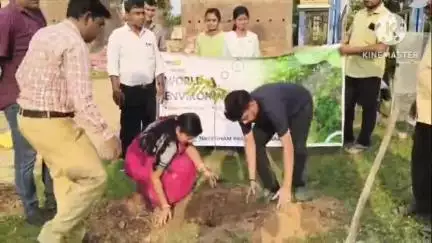 নয়াগ্রাম: বিশ্ব পরিবেশ দিবসকে সামনে রেখে নয়াগ্রাম ব্লক অফিস চত্বরে আয়োজিত হল বৃক্ষরোপণ কর্মসূচি, উপস্থিত BDO