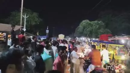 किशनगंज: टेंगरमारी चौक पर मोटरसाइकिल चालक ने युवक को मारी टक्कर, युवक बुरी तरह घायल