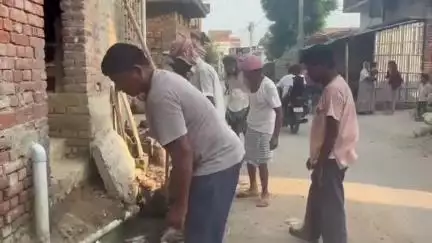 महाराजगंज: पब्लिक एप की खबर का बंपर असर, रामपुर ब्लडिहा में शुरू हुआ नाली निर्माण कार्य