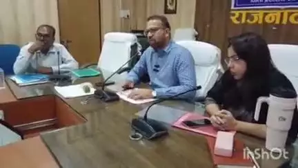 राजनांदगांव: कलेक्ट्रेट सभा कक्ष में कलेक्टर ने शालाओं और शिक्षकों के युक्तियुक्तकरण के संबंध में की प्रेसवार्ता