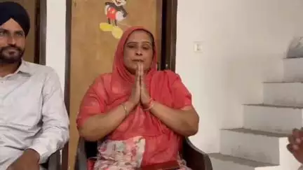 ਧੂਰੀ: ਧੂਰੀ ਦਾ ਨੌਜਵਾਨ ਹੁਸਨਪ੍ਰੀਤ ਜਿਸ ਨੂੰ ਇਰਾਨ ਵਿੱਚ ਬਣਾਇਆ ਗਿਆ ਸੀ ਬੰਦੀ ਈਰਾਨ ਐਂਬੈਸੀ ਵਲੋ  ਦਿੱਤੀ ਜਾਣਕਾਰੀ ਨੌਜਵਾਨ ਕਿੱਤਾਂ ਬਰਾਮਦ