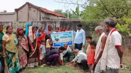 भंडारा: देवरी येथे जागतिक पर्यावरण दिन मोठ्या उत्साहात साजरा ;  वृक्षारोपणासह गावात राबविली स्वच्छता मोहिम
