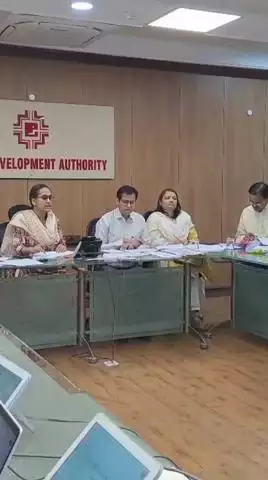 सांगानेर: जयपुर विकास प्राधिकरण की आयुक्त आनंदी की अध्यक्षता में भूमि एवं संपत्ति निस्तारण समिति की 211वीं बैठक हुई