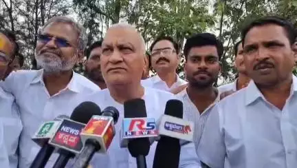 ಕಾಗವಾಡ: ಆರ್ ಸಿ ಬಿ ಸಂಭ್ರಮಾಚರಣೆ ಮಾಡುವುದು ಅವಶ್ಯಕತೆಯಿತ್ತಾ ಕುಮಾರಸ್ವಾಮಿ ಹೇಳಿಕೆ ವಿಚಾರ 
ಸಿದ್ದೇವಾಡಿ ಗ್ರಾಮದಲ್ಲಿ:ಶಾಸಕ ರಾಜು ಕಾಗೆ ಪ್ರತಿಕ್ರಿಯೆ