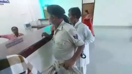 मुशहरी: ब्रह्मपुरा थाना पुलिस ने ज़मीनी विवाद में मारपीट के मामले में एक वारंटी को गिरफ्तार कर जेल भेजा