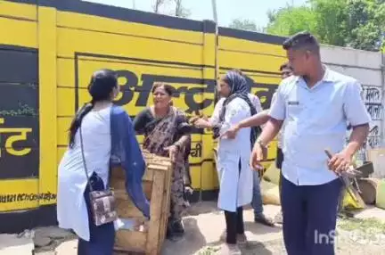 चंद्रपूर: तुकुम मार्गावरील अपघातानंतर मनपाची अतिक्रमणविरोधी मोहीम ; 15  ट्रक साहित्य केले जप्त