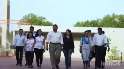 કતારગામ: કતારગામ સુરત મહાનગરપાલિકા દ્વારા સખી નિવાસના નામે હોસ્ટેલની સુવિધા ઉપલબ્ધ કરવામાં આવી છે.