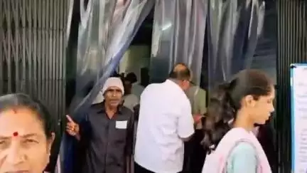 नरखेड: भीष्णूर येथे कॅन्सर स्क्रीनिंग कॅम्पला  स्थानीय नागरिकांचा उत्स्फूर्त प्रतिसाद