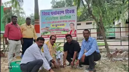 बहादुरपुर: सांसद डॉ गोपाल जी ठाकुर ने कृषि विभाग के साथ विश्व पर्यावरण दिवस पर वृक्षारोपण कर दिया संदेश