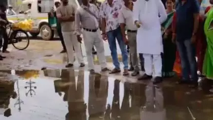 অমরপুর: জাতীয় সড়ক সংলগ্ন পুলিশ লাইন কর্নার ও নেতাজি সুভাষ মহাবিদ্যালয় সংলগ্ন এলাকায় জলনিকাশি সমস্যার সমাধানে মন্ত্রী