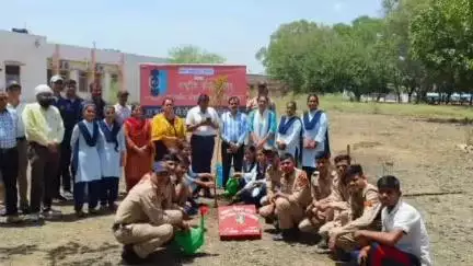 सागर नगर: शासकीय संभागीय आईटीआई सागर में 'एक पेड़ माँ के नाम' अभियान शुरू