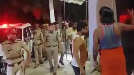 ज्ञानपुर: ज्ञानपुर में चोरी की घटनाओं पर नकेल कसने को लेकर एसपी भदोही ने किया निरीक्षण