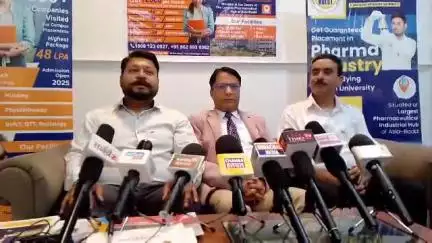 धरवाला: बद्दी यूनिवर्सिटी के प्रोफेसर डॉ. अरुण कांत पैनोली ने चंबा में किया प्रोस्पेक्टस का लॉन्च
