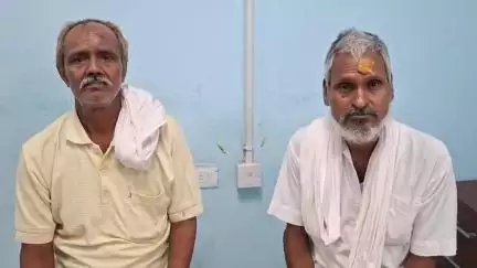 सहार: दुलमचक के समीप रोडरेज विवाद में बस में घुसकर दबंगों ने तिलक से लौट रहे आधा दर्जन लोगों की की पिटाई